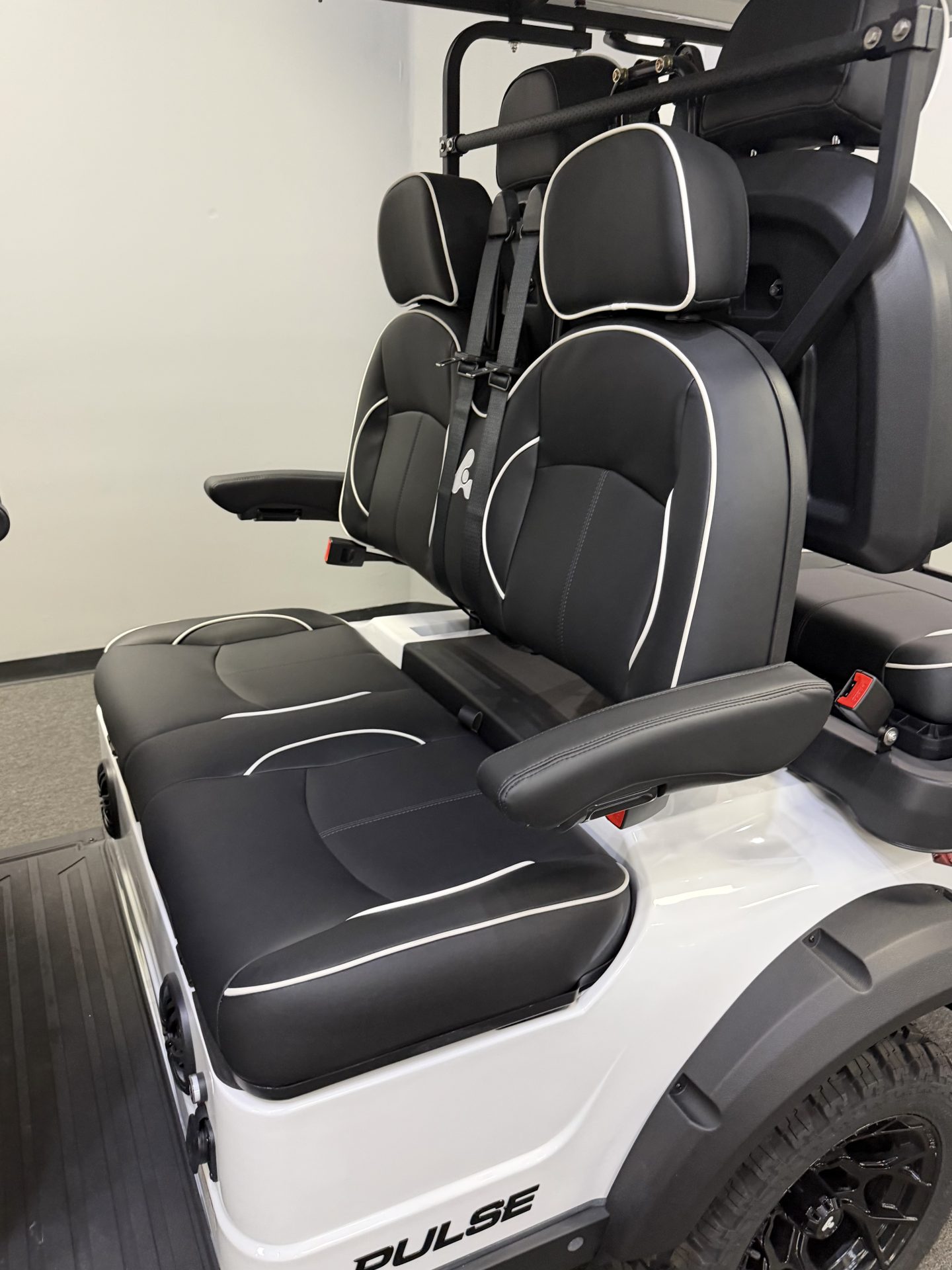 
								2026 ActivEV Pulse 6L full									
