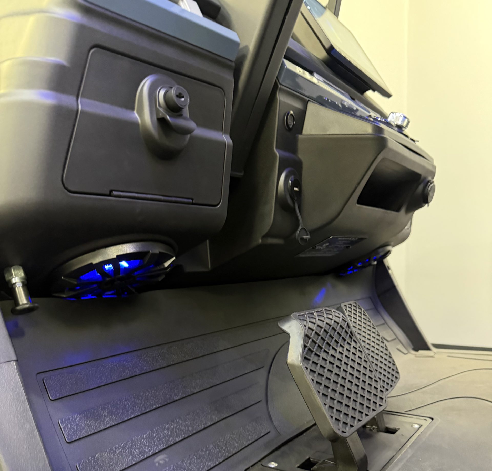 
								2026 Sivo Edge 6L full									