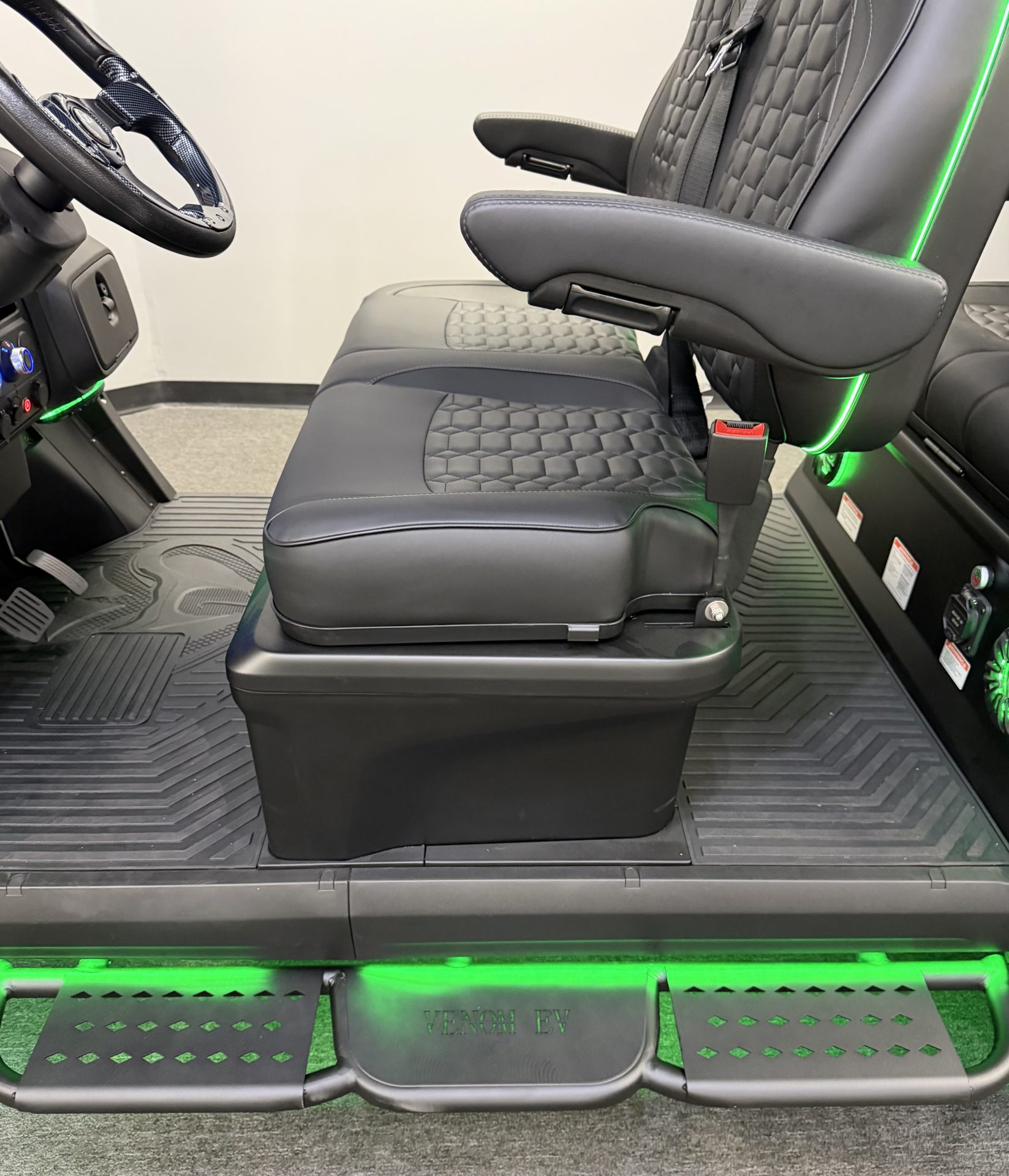 
								2026 Venom EV Stealth 4L full									