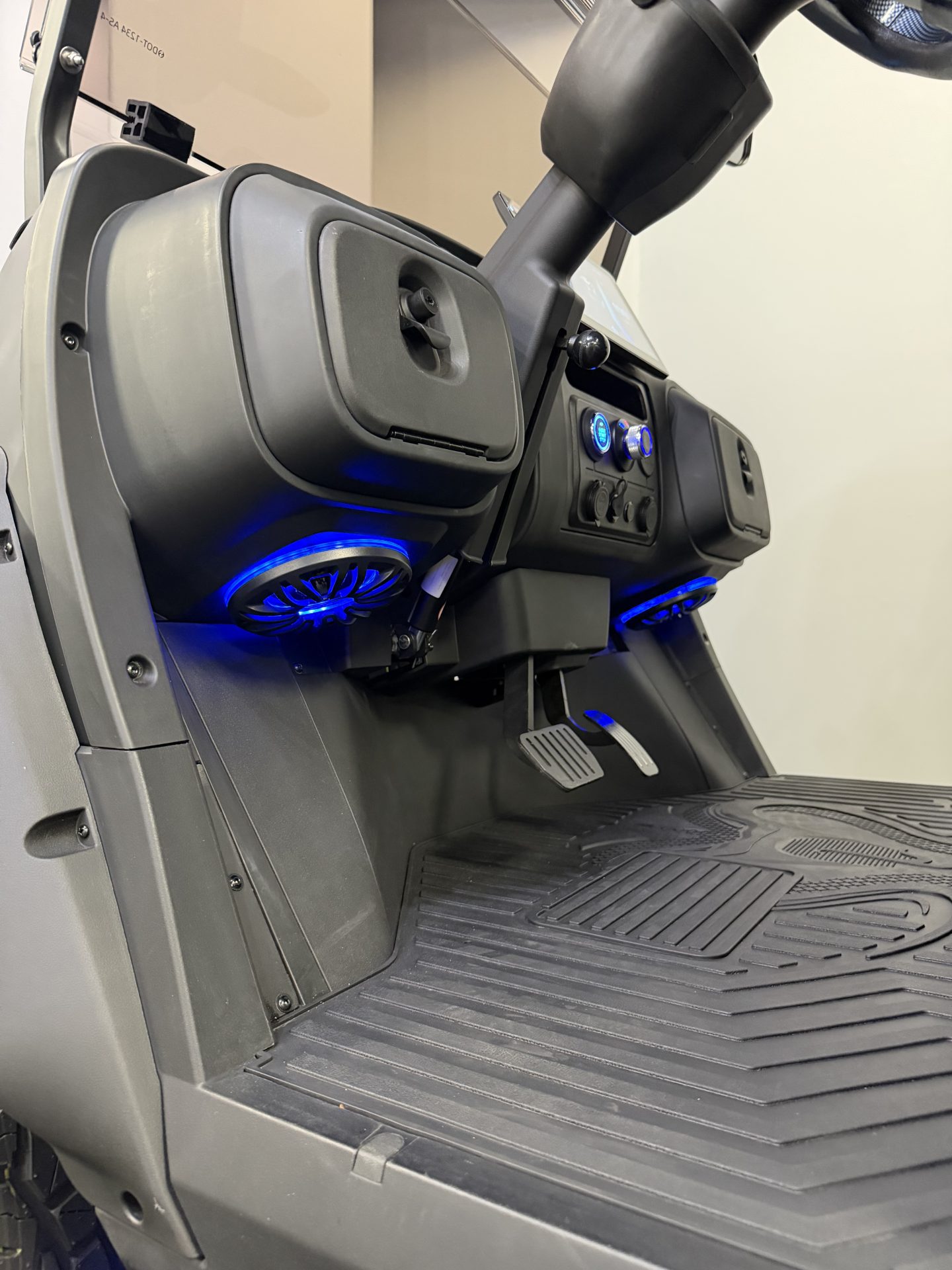
								2026 Venom EV Stealth 4L full									