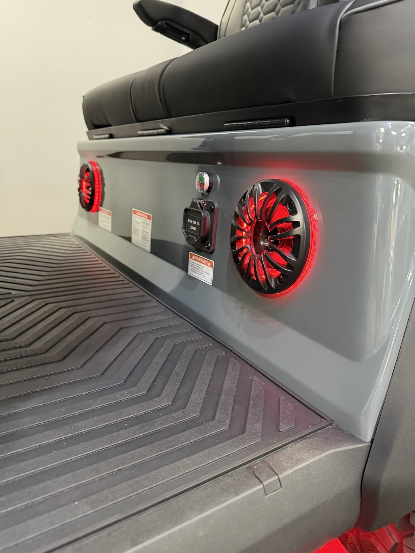 
								2026 Venom EV Stealth 4L full									