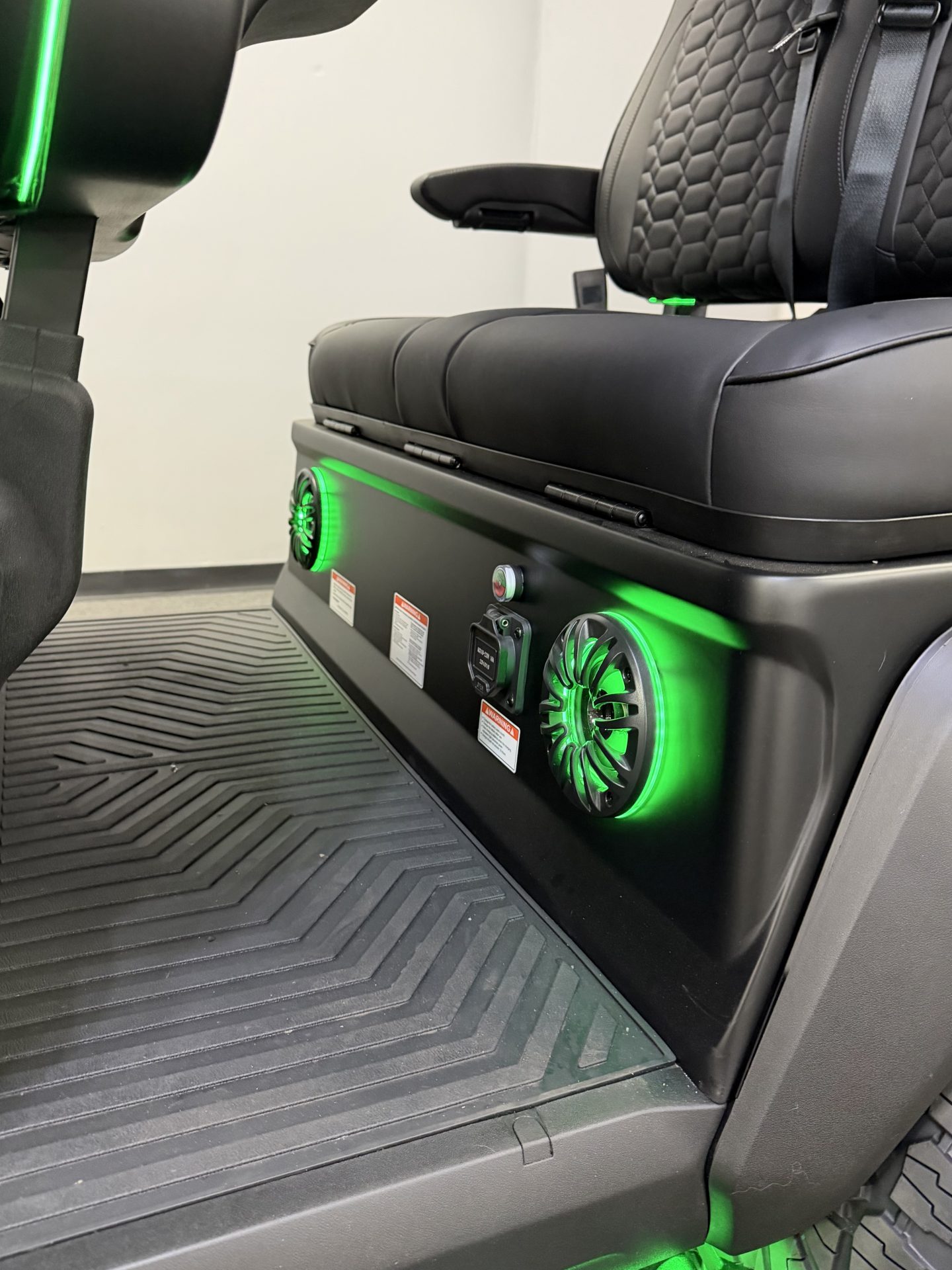 
								2026 Venom EV Stealth 4L full									