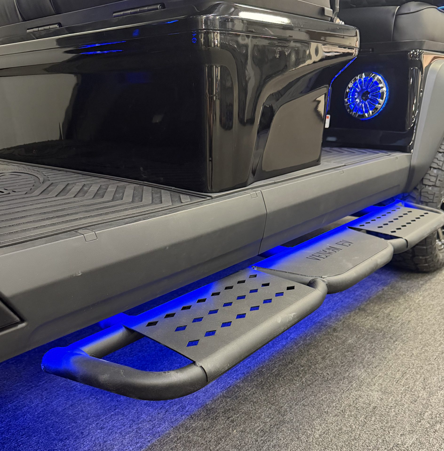 
								2026 Venom EV Stealth 4L full									