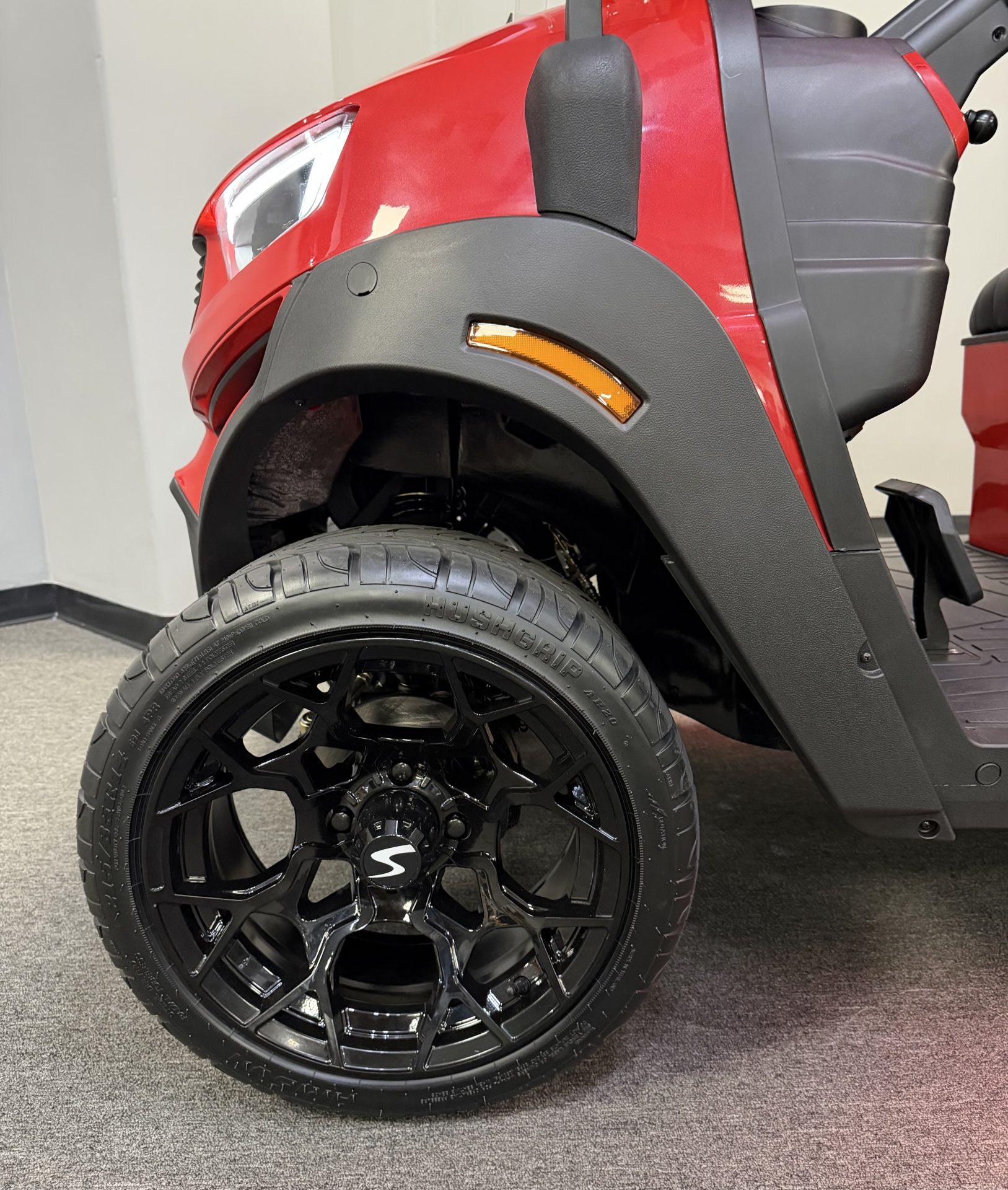 
								2027 Sivo Edge 4F full									
