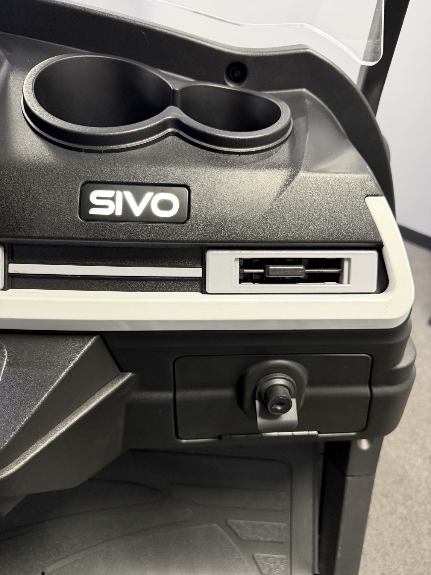 
								2027 Sivo Edge 4FL full									